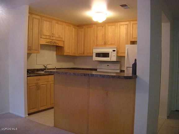 4th image of 286 Oak Leaf Dr #13
