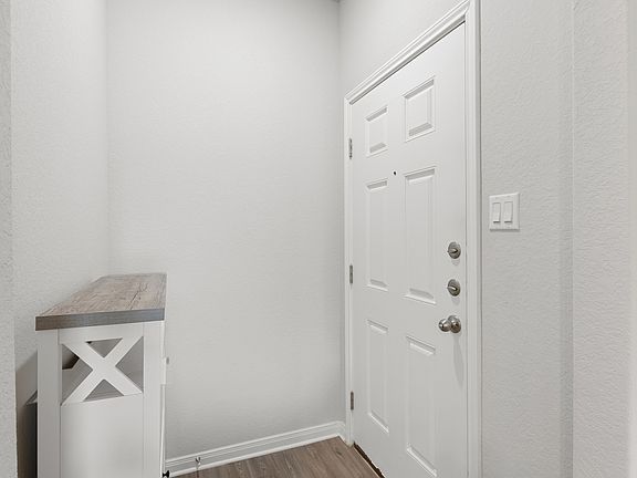 5th image of 367 Emma Dr #367