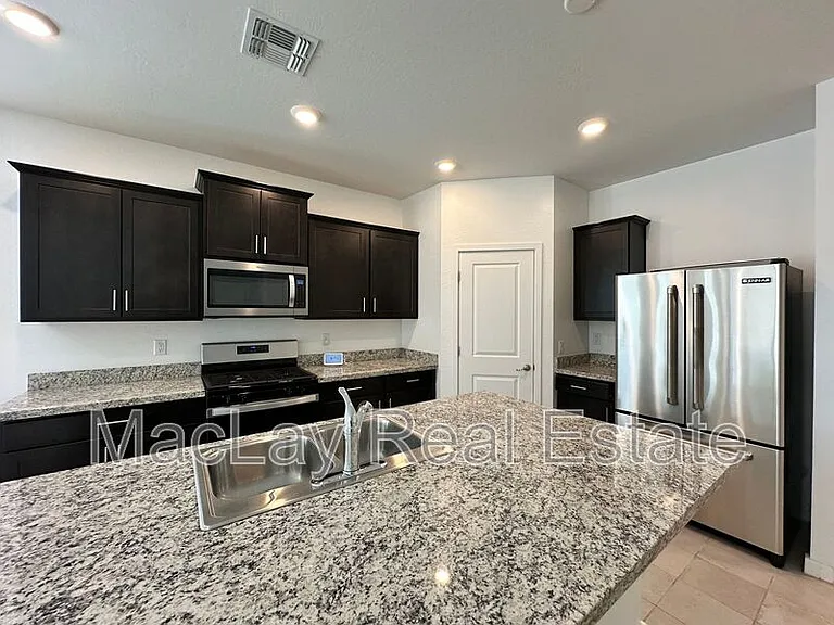 25361 N 144th Dr — Photo 3