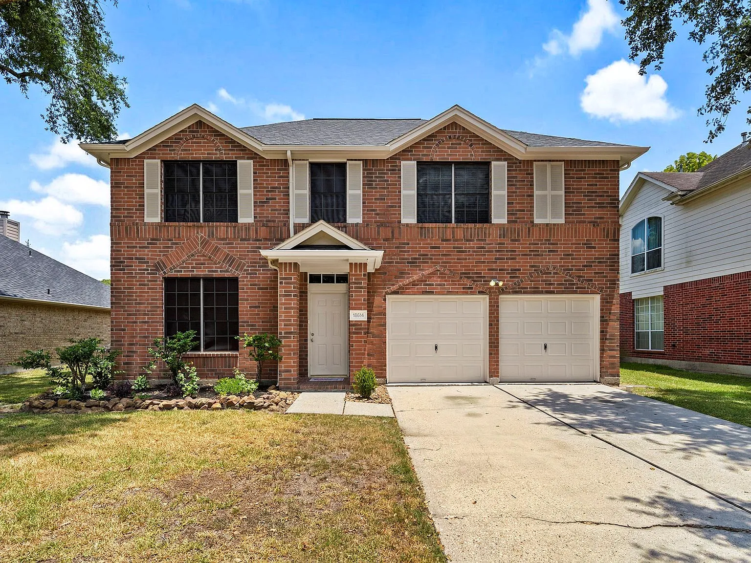 4 bed, 2.5 bath, 2460 sqft, $2,300 — Photo 1
