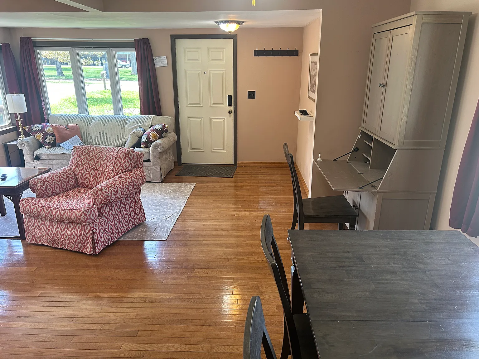 2070 Sugarloaf Ave — Photo 4