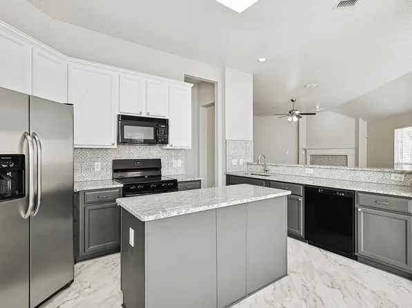 1380 Meadows Ave, Argyle, TX 76226
