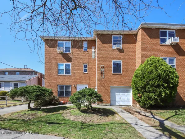 549 N Railroad Ave, Staten Island, NY 10304