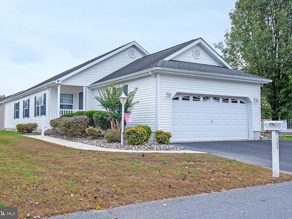 1st image of 104 Lavender Dr #10
