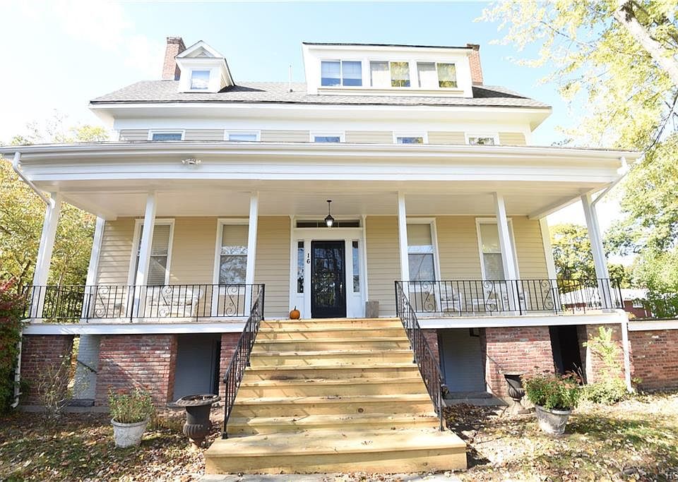 1st image of 16 Broad St #4C