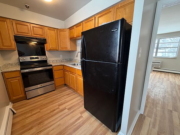 2nd image of 505 E Highland Ave APT 2
