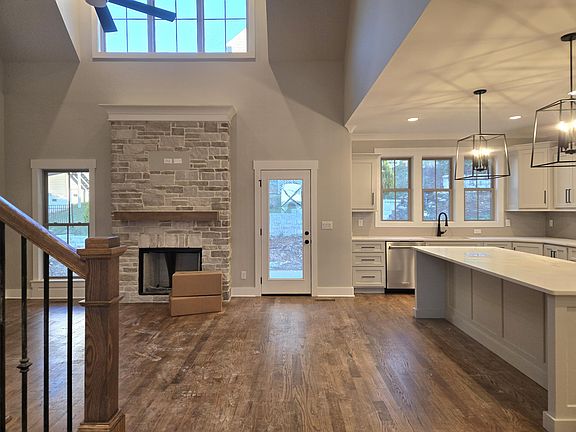 3rd image of 9892 Trestle Cir Unit 50