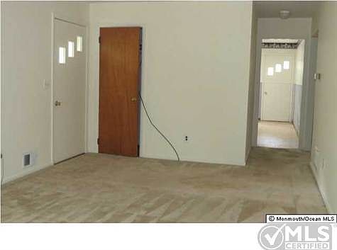4th image of 542 Cornell Ave
