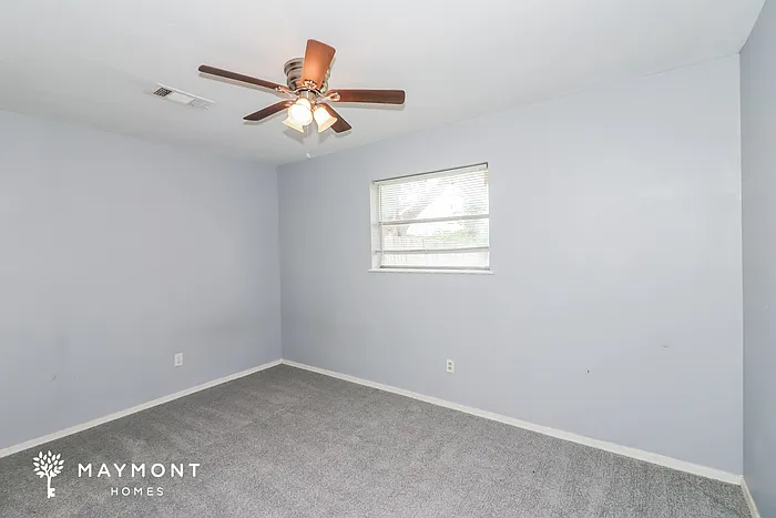7126 Kings Dr — Photo 8