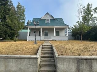 818 W 3rd St, Newport, WA 99156