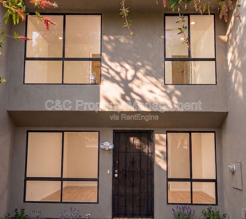 1st image of 10361 Iona Way