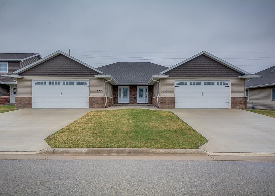 1st image of 432 Lezlie Dr