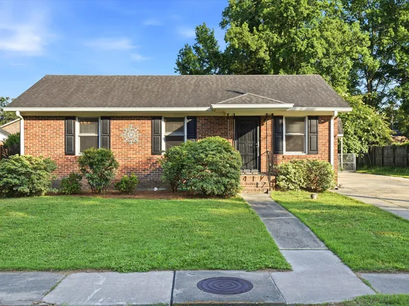 4239 Paramount Dr, North Charleston, SC 29405
