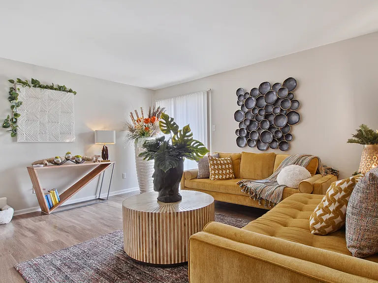 Summerfield Apartment Homes — Photo 9