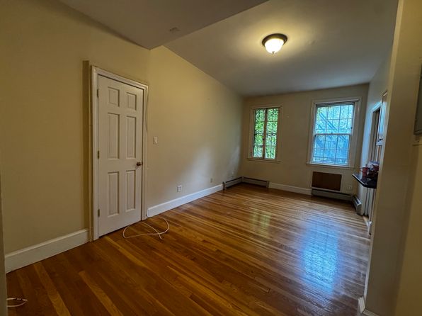 97 W Cedar St #1-4