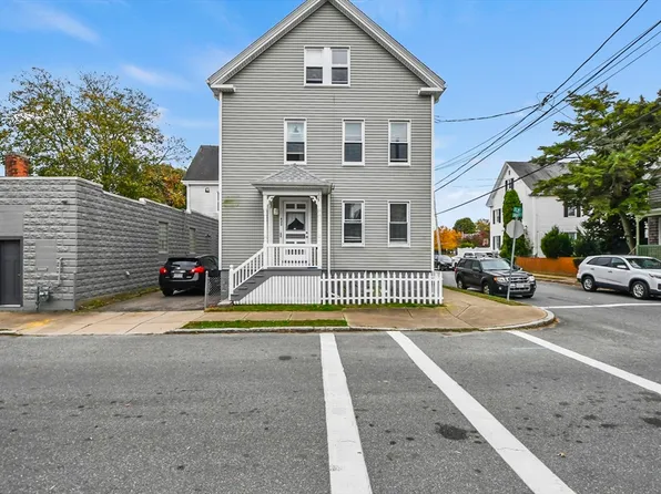 420 Elm St, New Bedford, MA 02740