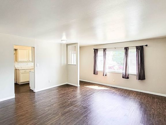 2nd image of 2369 Hanna Dr