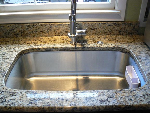 Granite counter tops in the kitchen