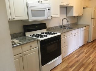 209 Railroad Ave, Sayville, NY 11782