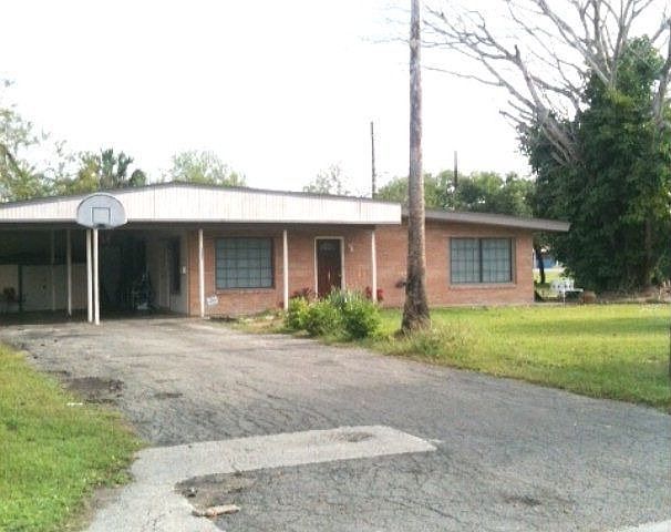 1st image of 4085 Retama Dr