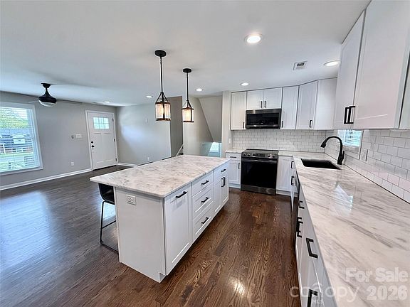 5th image of 2555 Belshire Dr