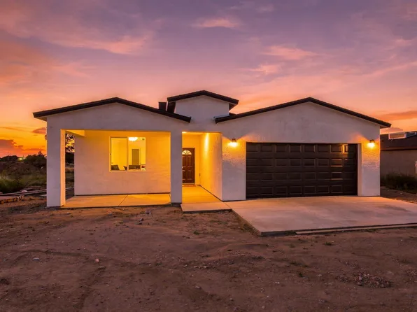 130 S Richmond Dr, Vail, AZ 85641
