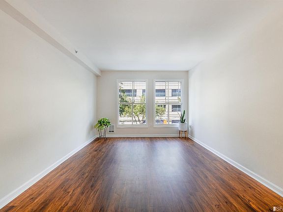 4th image of 140 S Van Ness Ave #335