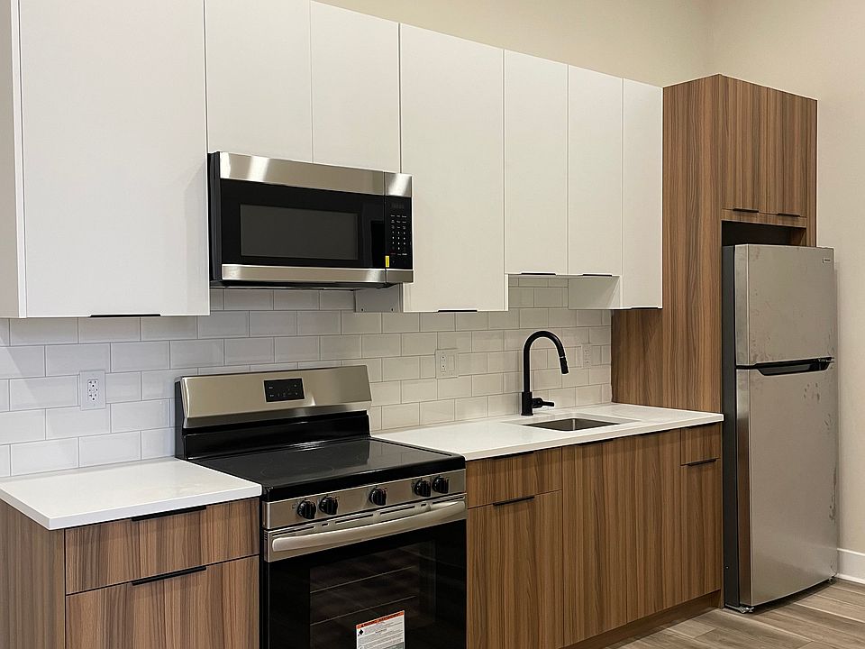 1st image of 1042 N 48th St #303