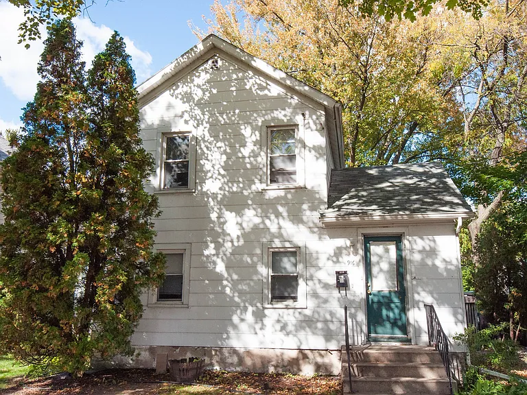 916 Vilas Ave — Photo 6