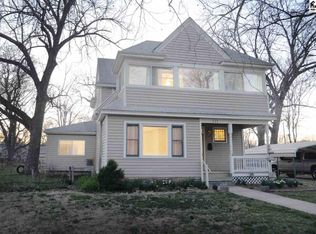 331 N 1st St, Lindsborg, KS 67456