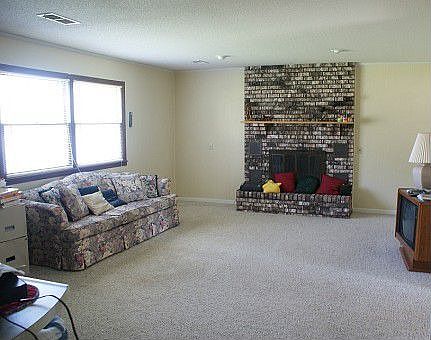 1st image of 1007 S Baker Ave