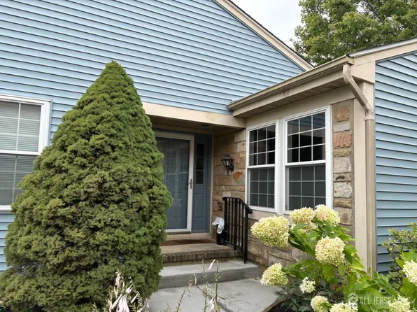11 John Paul Jones Dr, Monroe Township, NJ 08831