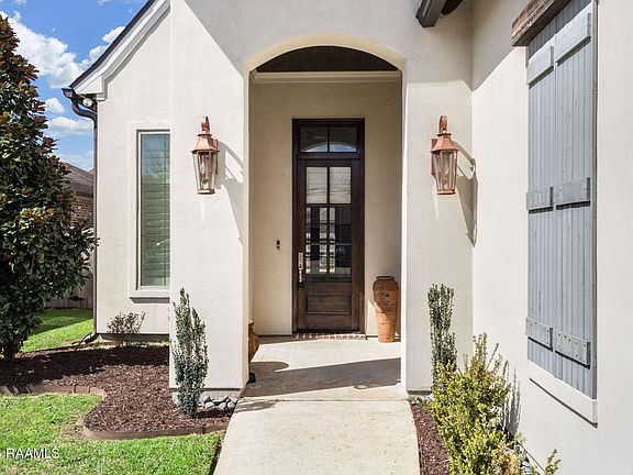 2nd image of 202 Cypress View Dr