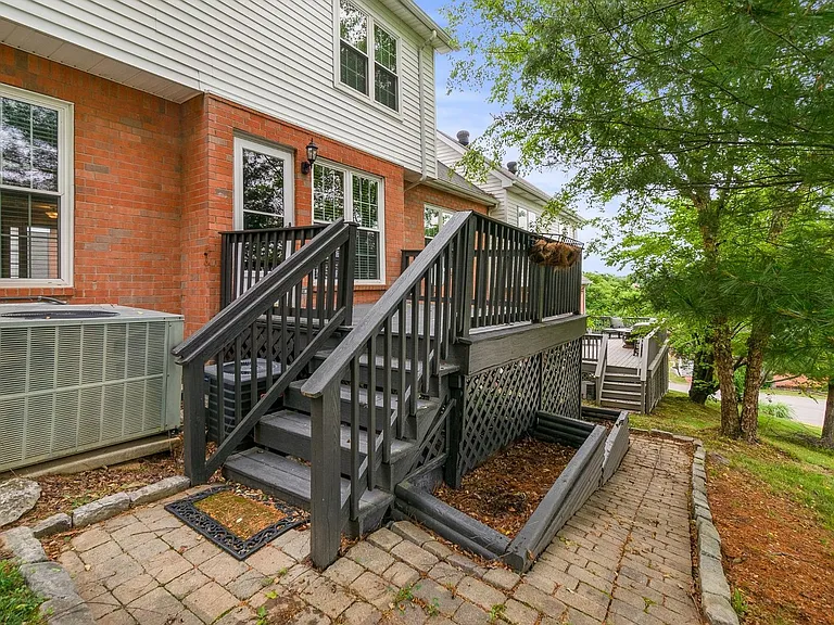 7037 Mooreland Ct — Photo 37