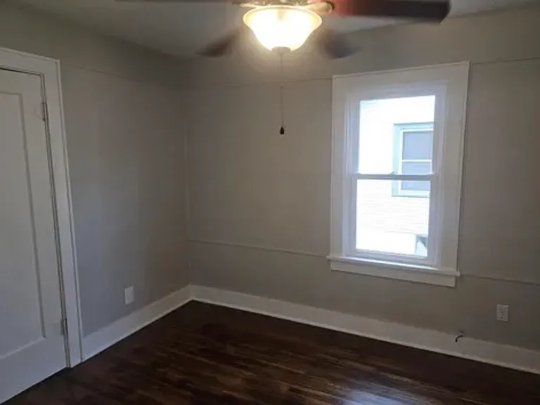 719 S Market St — Photo 9