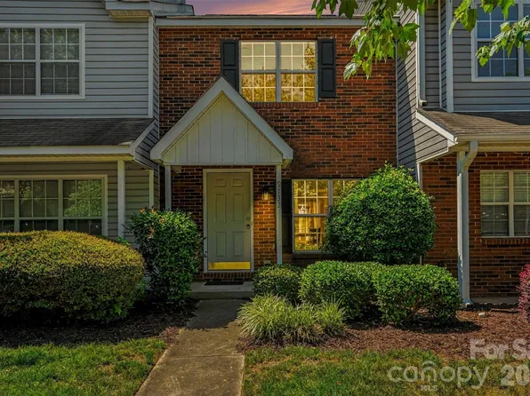 9132 Charminster Ct, Charlotte, NC 28269