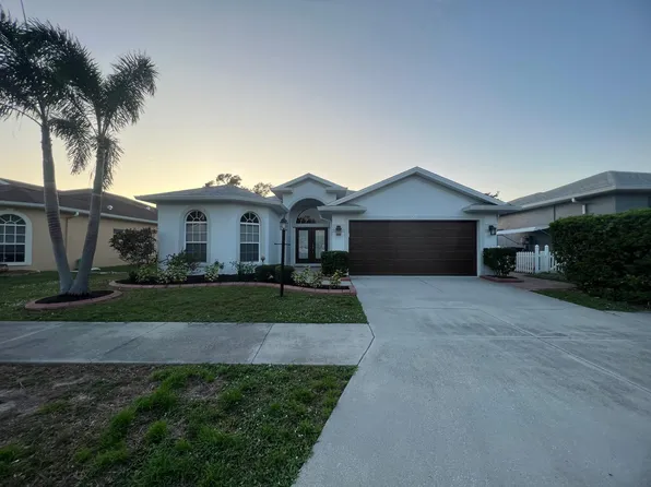 1066 Whitegate Ct, Sarasota, FL 34232