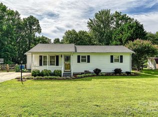 5030 Clearwater Lake Rd, Mount Holly, NC 28120