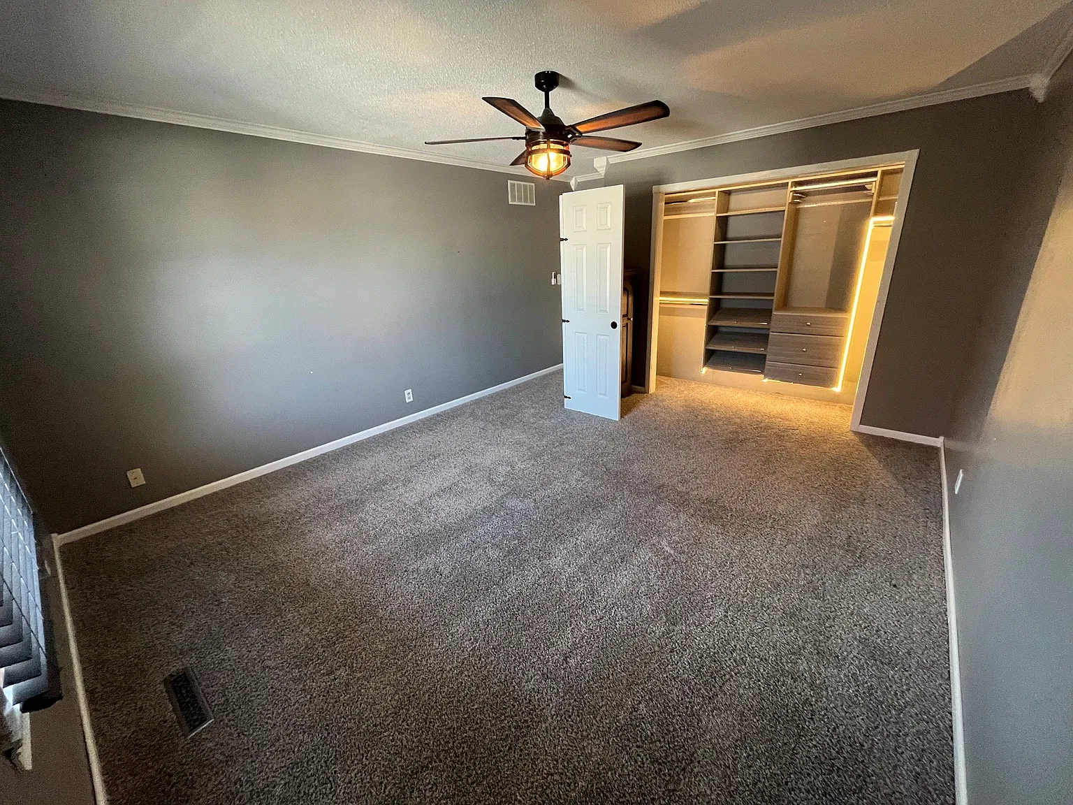 2 bed, 1.5 bath, 1205 sqft, $1,350 — Photo 4