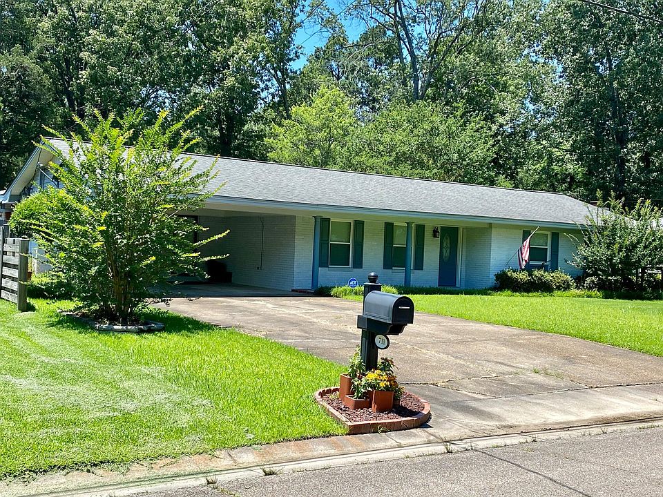 1st image of 711 Cottonwood Dr
