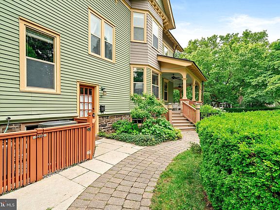 3rd image of 2 Hamilton Ave