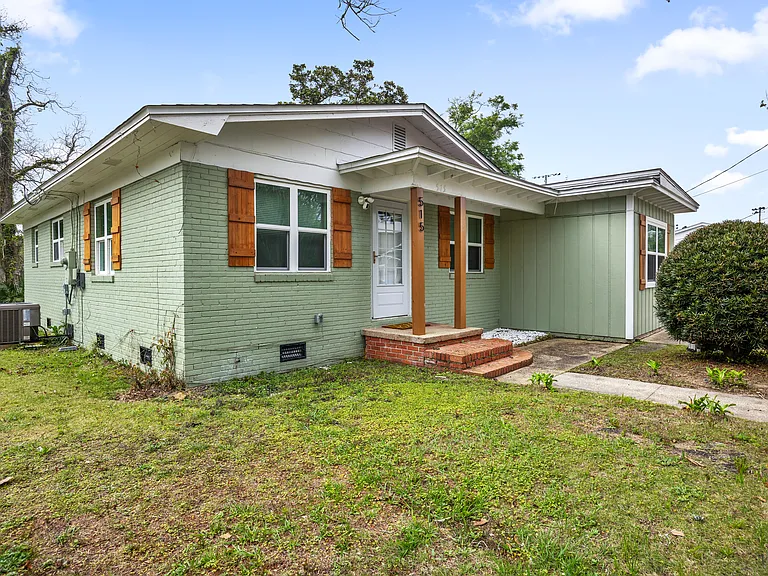 515 E Scott St — Photo 45