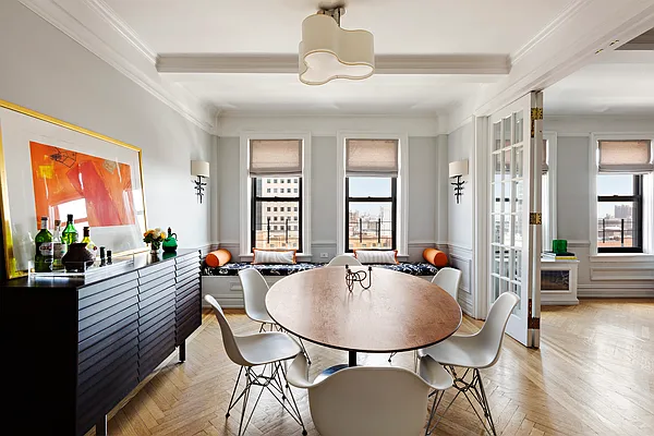 Sold by Sotheby's International Realty | media 3