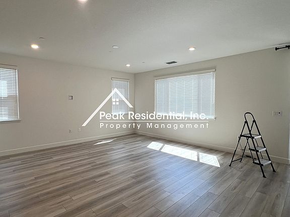 5th image of 3718 Nuestra Ave