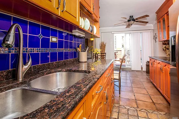 Sold by Prime Realty | media 1