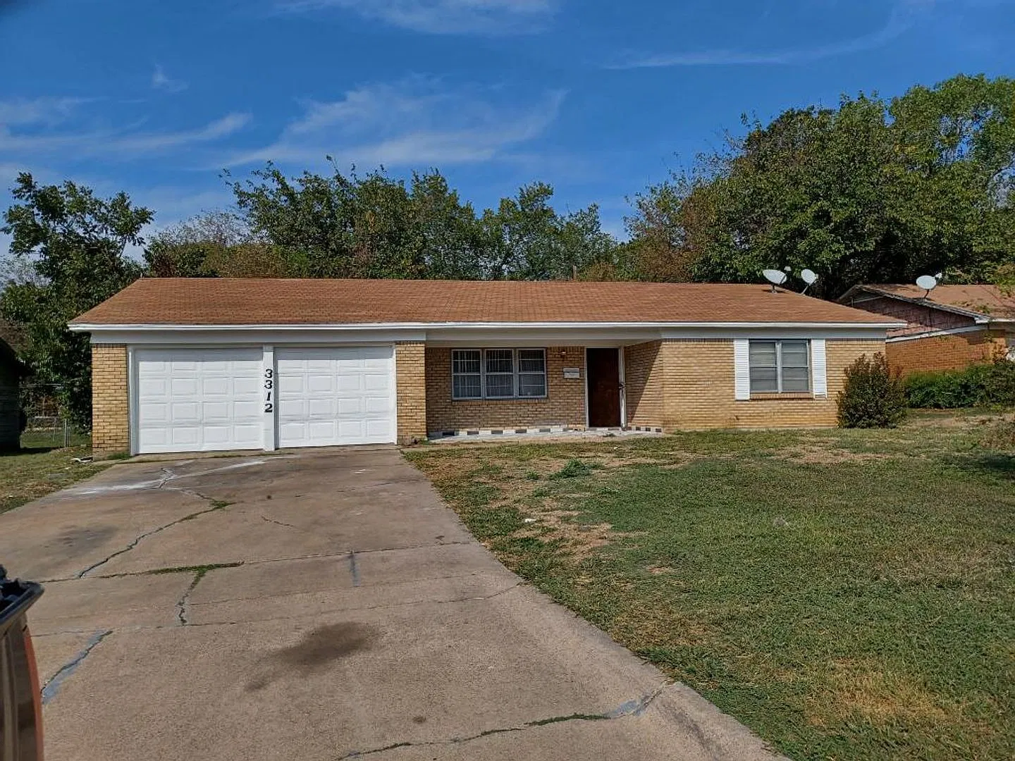 Single-Family Home Available! — Photo 1