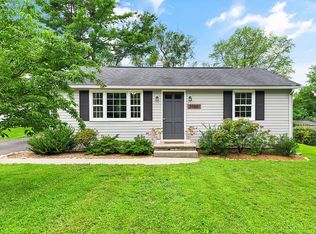 39881 Catoctin Ridge St, Paeonian Springs, VA 20129