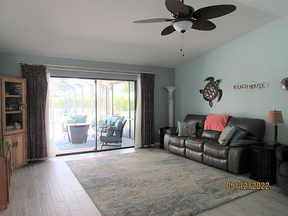 2nd image of 2082 SE Giffen Ave