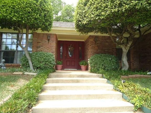 4th image of 3604 Cliffwood Dr
