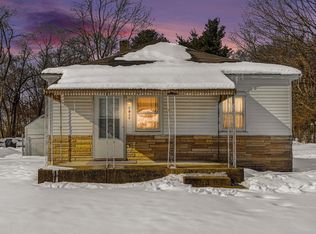 1517 Maplehurst Ave, Mishawaka, IN 46545